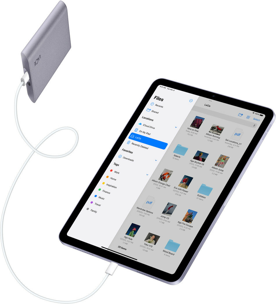 Tablet Apple iPad Air MME93FD/A podłączony przez USB