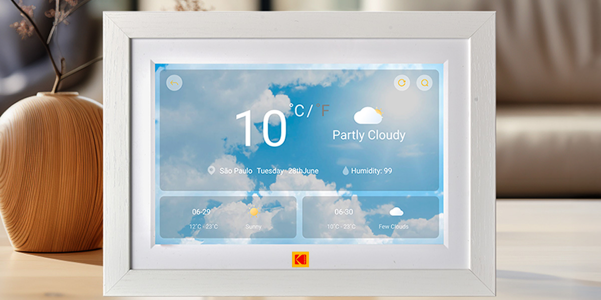 Ramka cyfrowa do zdjęć Kodak RCF-1018 biała z wyświetloną prognozą pogody