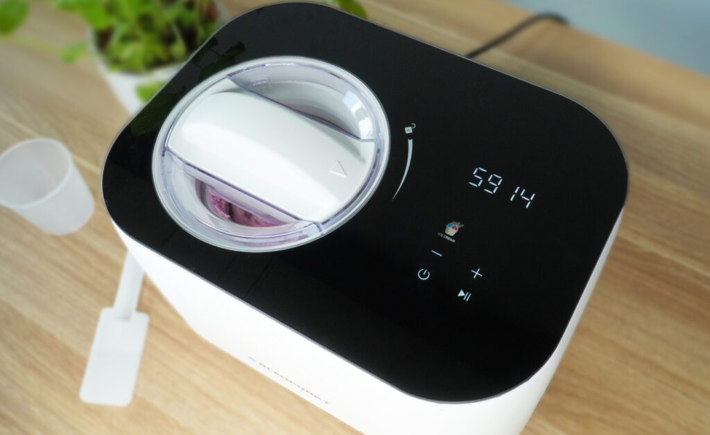 Maszyna do lodów Blaupunkt ICM401 1 l od góry