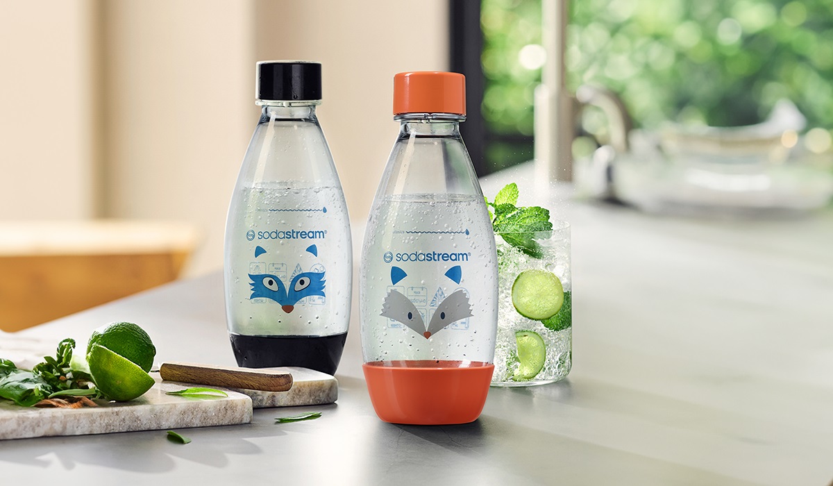 Butelki SodaStream Fuse Little Heroes grafika przedstawia stojącą butelkę