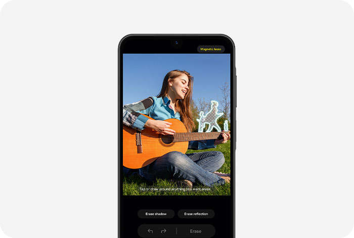 Smartfon Samsung Galaxy A26 5G 6/128GB Czarny widok od frontu z wyświetlonym zdjęciem kobiety z gitarą