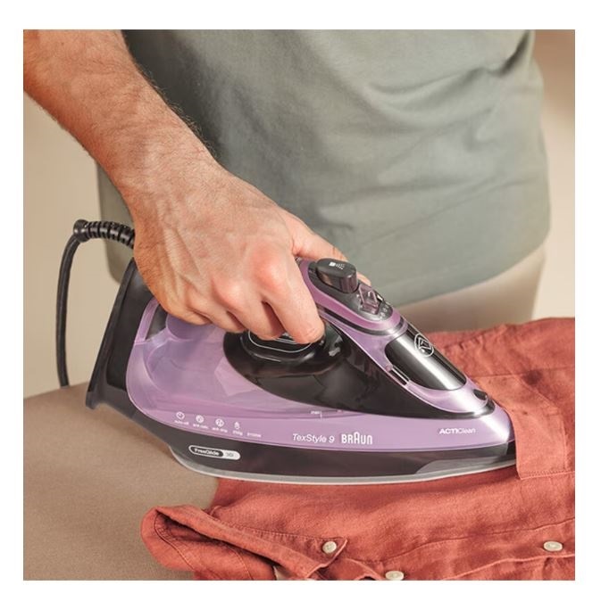 Żelazko parowe TexStyle 9 SI9661VI grafika przedstawia urządzenie w pionie