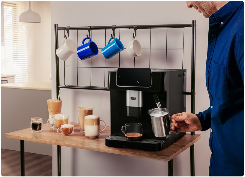 Ekspres ciśnieniowy Beko CEG3194B czarny