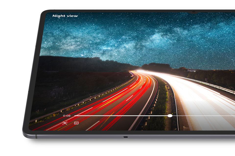 Tablet Samsung Galaxy Tab S11 widok na ekran z odtwarzanym filmem