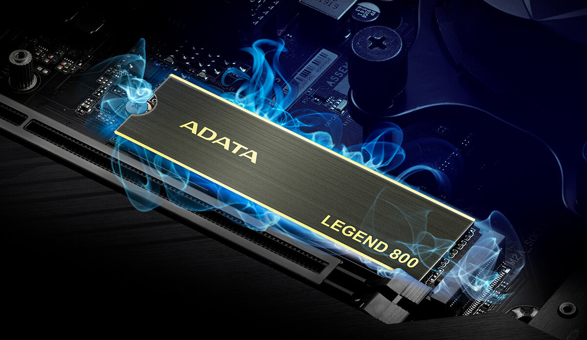 Dysk SSD Adata Legend 800 1TB M.2 PCIe Gen4 NVMe grafika imitująca chłodne powietrze przy dysku