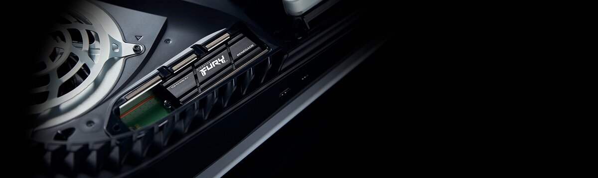 Kingston Fury Renegade PCIe 4.0 NVMe M.2 SSD zamontowany w konsoli
