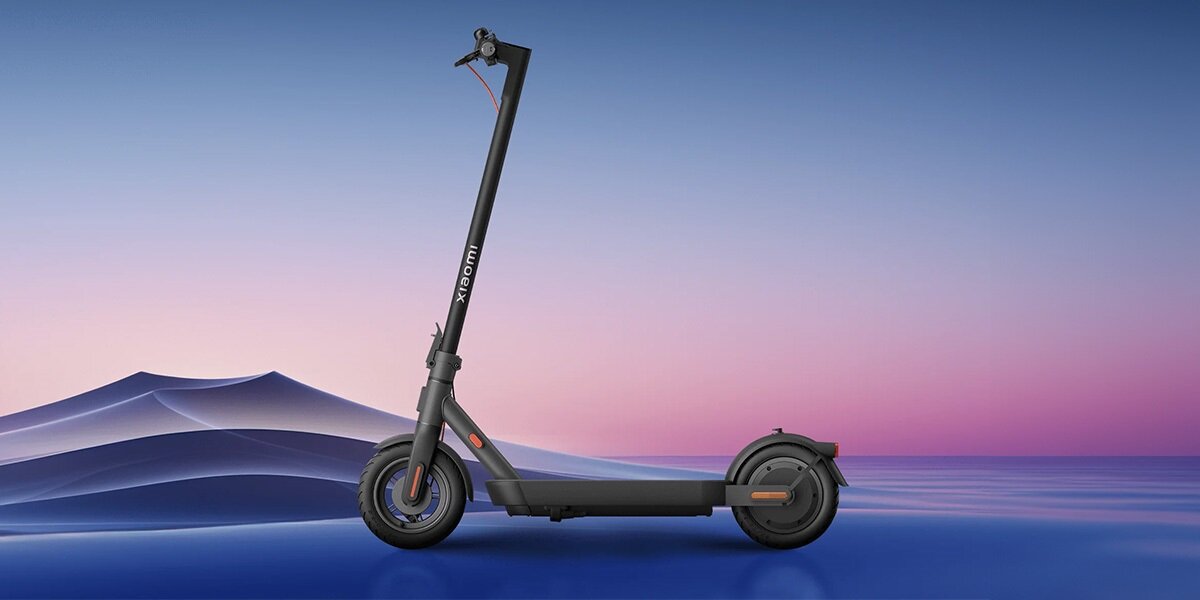 Hulajnoga elektryczna Xiaomi Electric Scooter 4 Pro 2nd gen 400W od boku