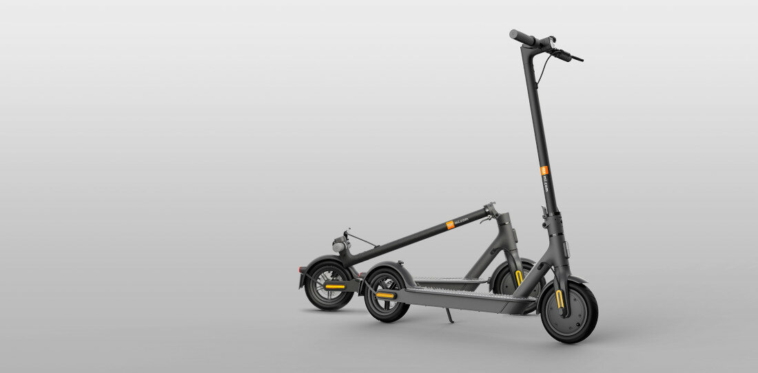 Hulajnoga elektryczna Xiaomi Mi Electric Scooter 1S rozłożona o złożona hulajnoga