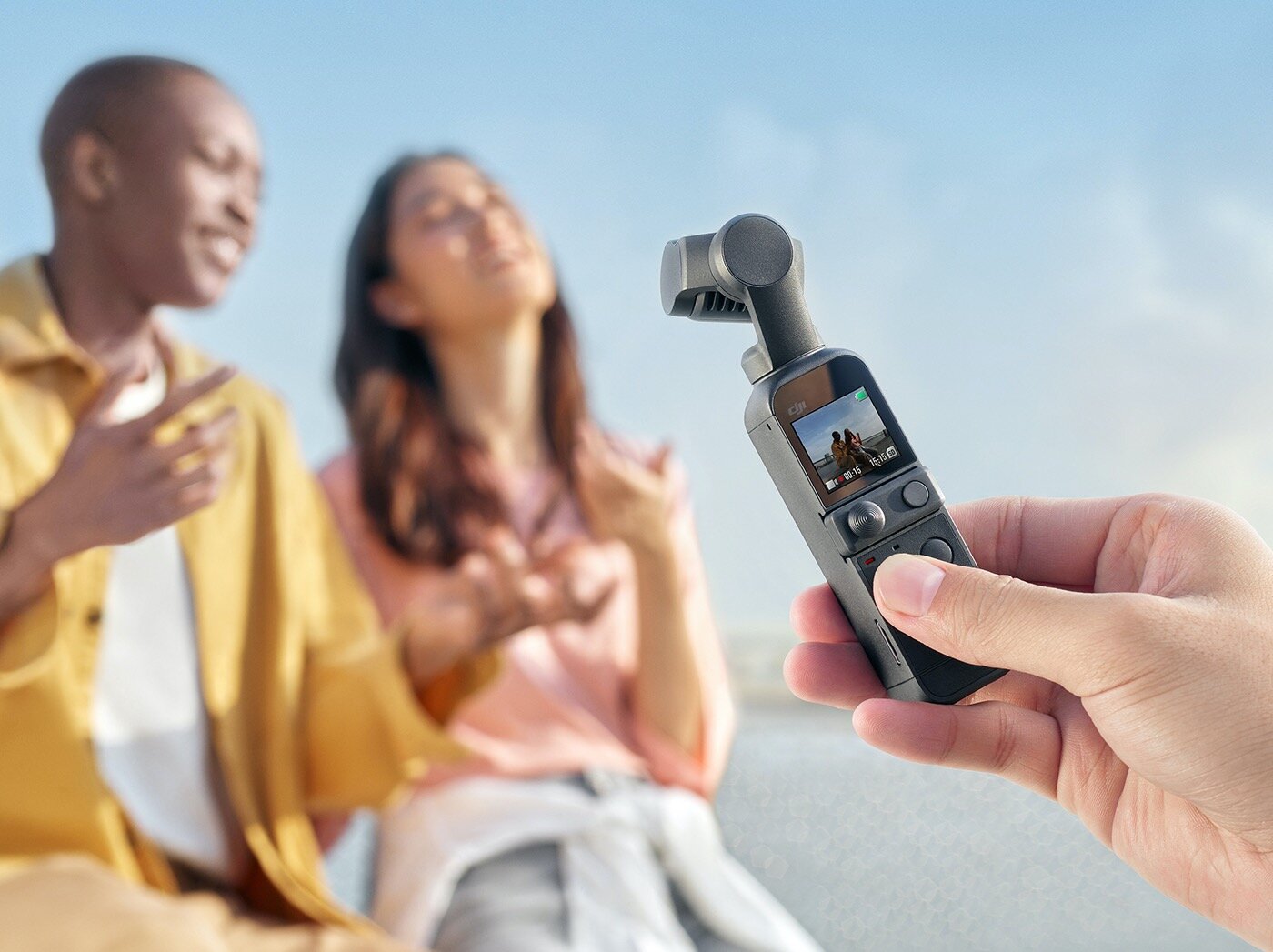 Kamera sportowa DJI Pocket 2 (Osmo Pocket 2) 64 MP czarna zbliżenie na wyświetlacz