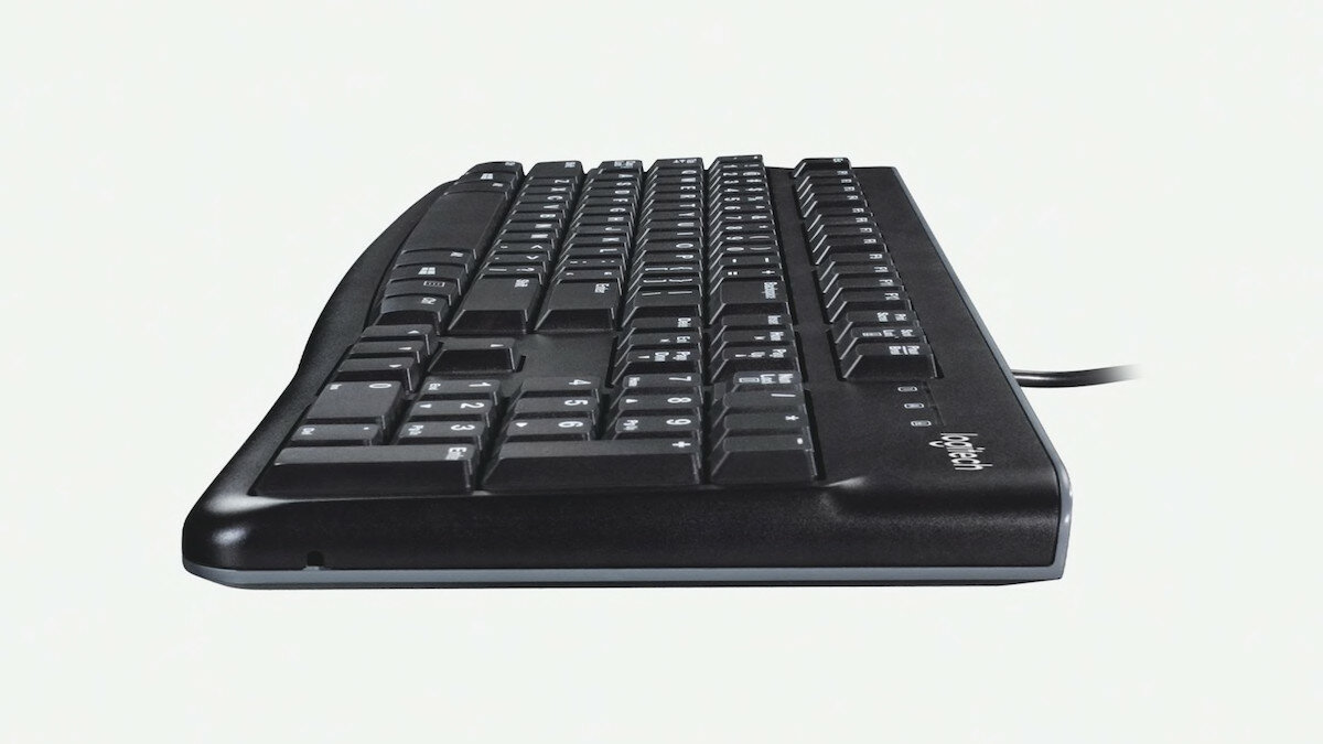 Klawiatura Logitech K120 widoczna bokiem