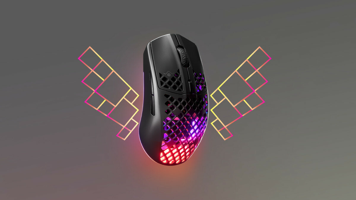 Mysz SteelSeries Aerox 3 Wireless po skosie z dorysowanymi skrzydłami