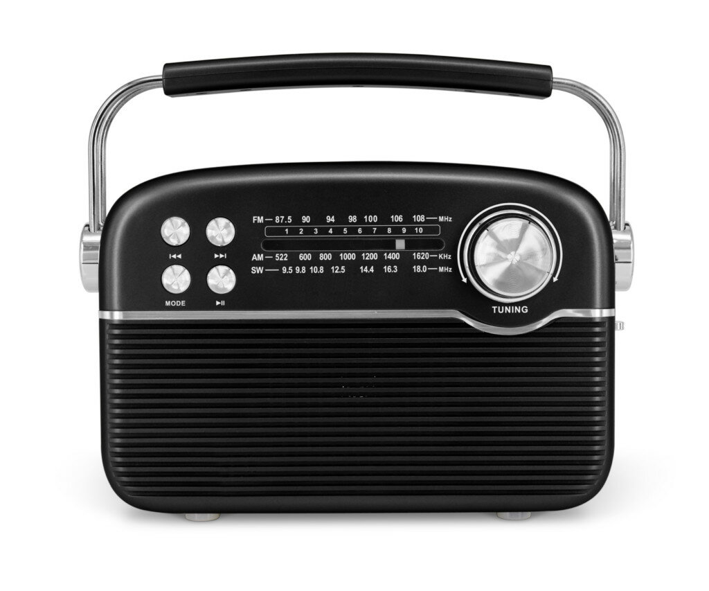 Radio Manta RDI916 z panelem solarnym widoczne frontem