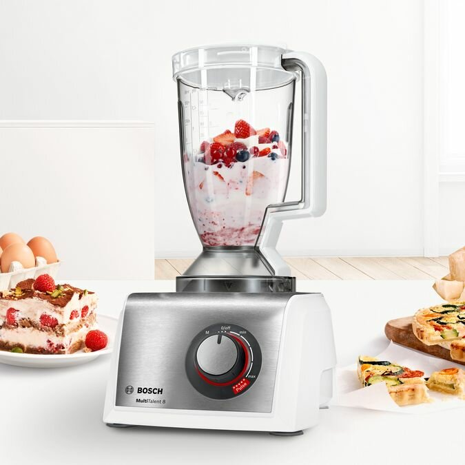 Robot kuchenny Bosch MC812S844 1250W widok na blender kielichowy założony na robota