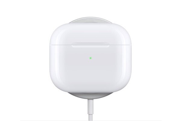 Słuchawki Apple AirPods 3 MME73ZM/A widok na etui ładujące