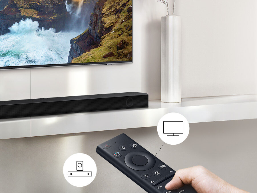 Soundbar Samsung HW-Q60B/EN 340W pokazane sterowanie pilotem