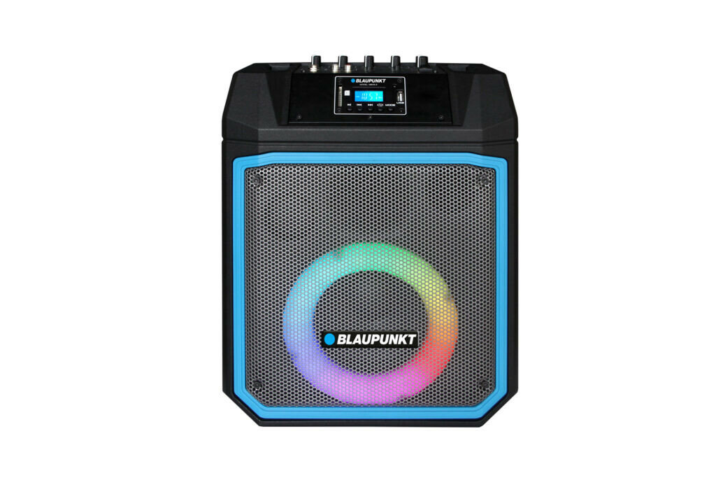 Power audio Blaupunkt MB06.2 od frontu na białym tle