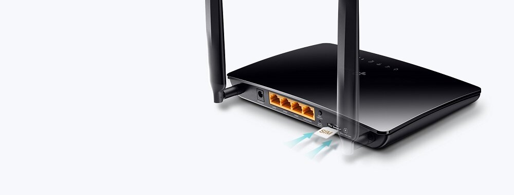 Router TP-Link Archer MR400 pod skosem w lewo z widocznym slotem na kartę SIM