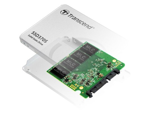 Dysk SSD Transcend 370S widok na dysk pod skosem w lewo i MLC NAND flash w dysku