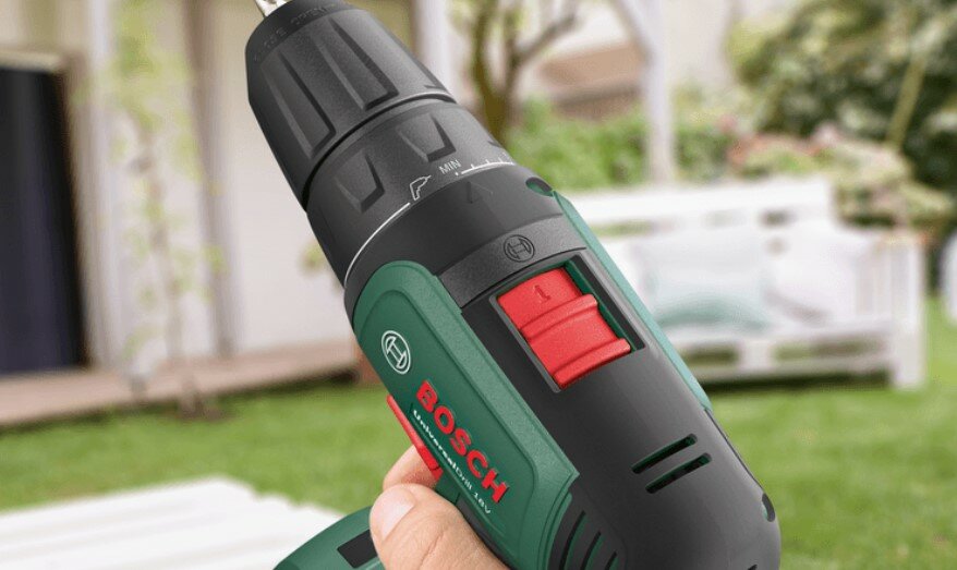 Wkrętarka Bosch Easy Drill 1200 z walizką + zestaw acc pokazana liczba biegów