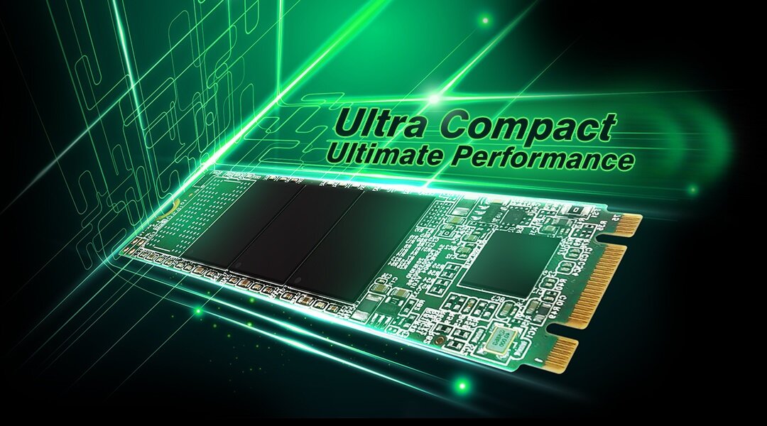 Dysk SSD Silicon Power A55 256GB M.2 od frontu pod kątem z grafiką prędkości
