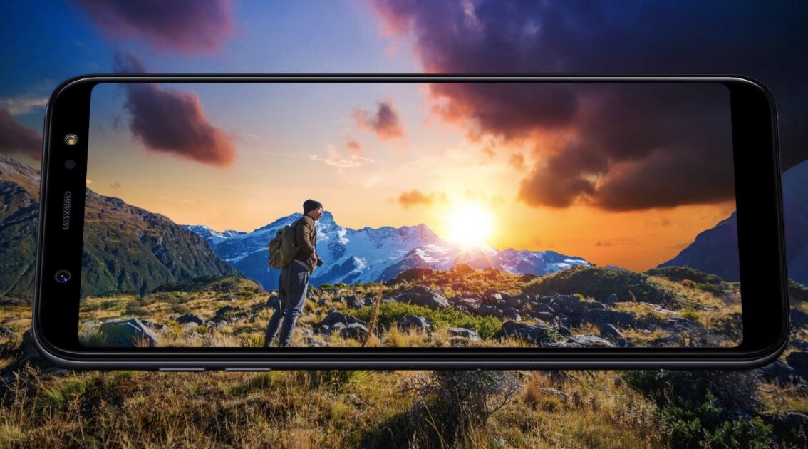 Smartfon Samung Galaxy A6+ SM-A605FZVNXEO lawendowy widok od przodu na ekran w poziomie