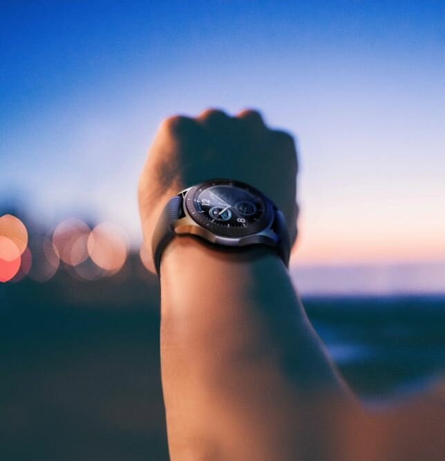 Smartwatch Samsung Galaxy Watch 46mm SM-R800NZSAXEO na ręce