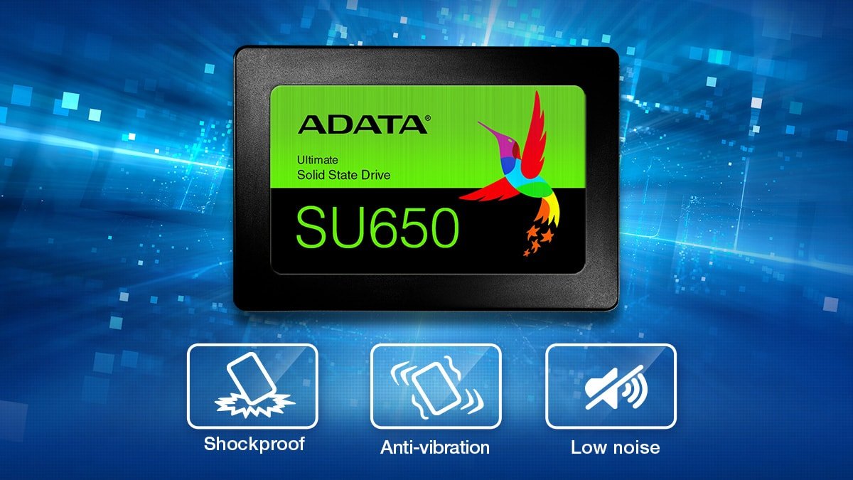 Dysk SSD Adata Ultimate SU650 240GB widok od przodu z informacją o większej odporności na wstrząsy, wibracje i cichej pracy 