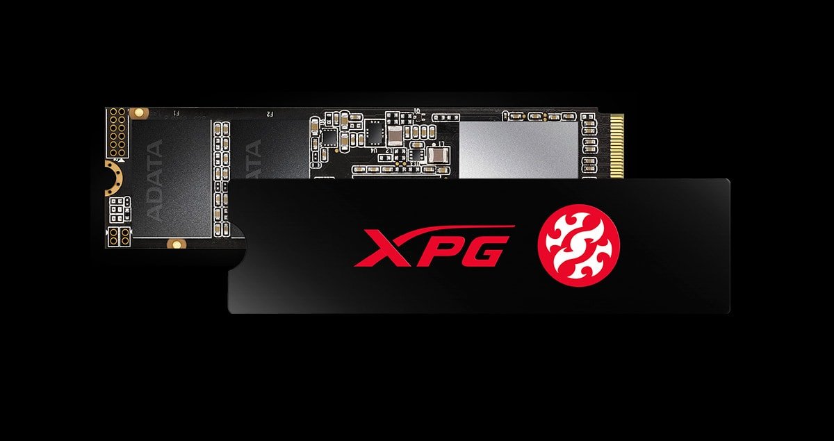 Dsyk SSD Adata XPG SX6000 Lite ASX6000LNP-512GT-C 512GB widok od przodu na radiator
