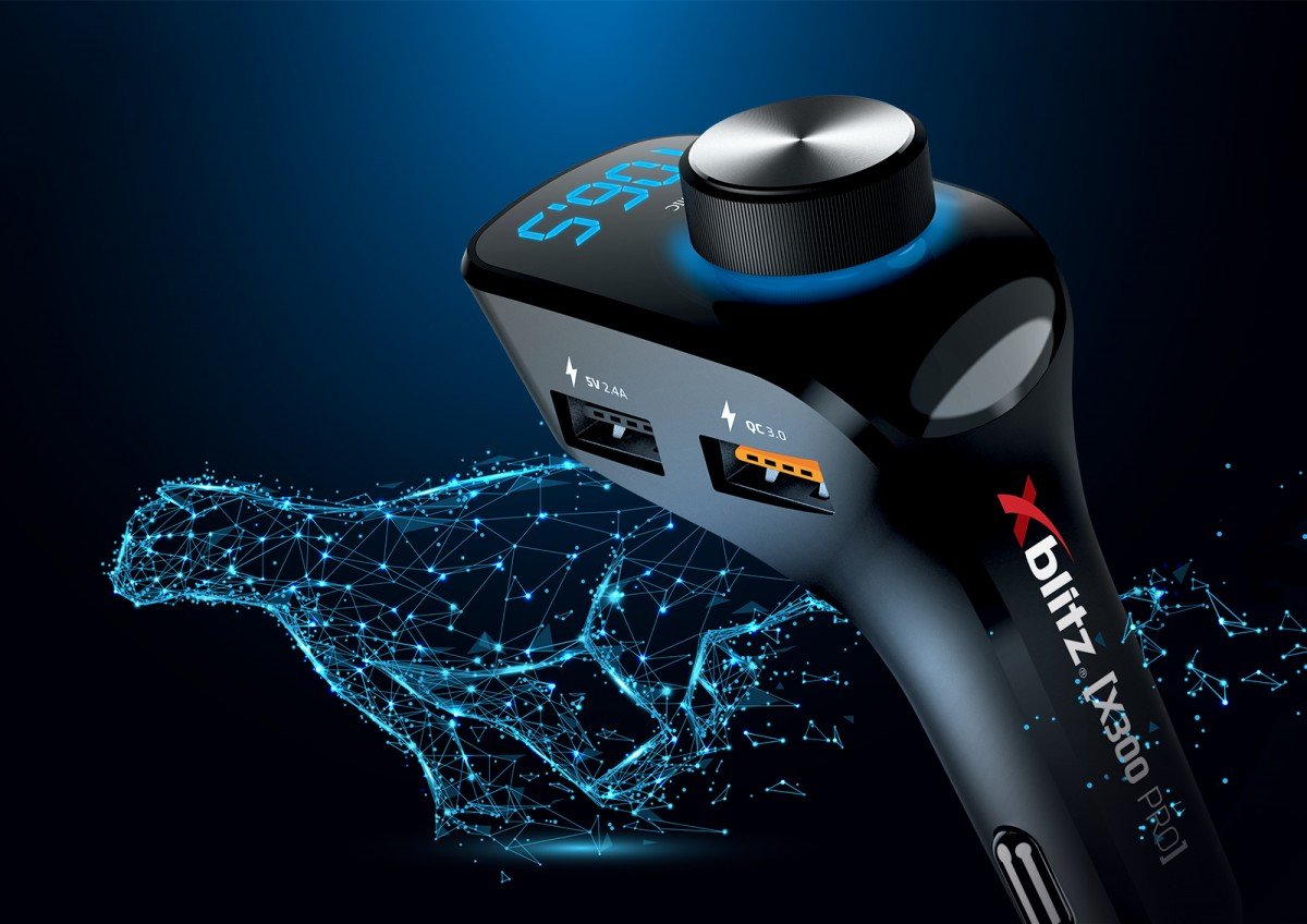 Zestaw głośnomówiący Xblitz X300 Professional Transmiter FM z grafiką niebieskiego, biegnącego kota