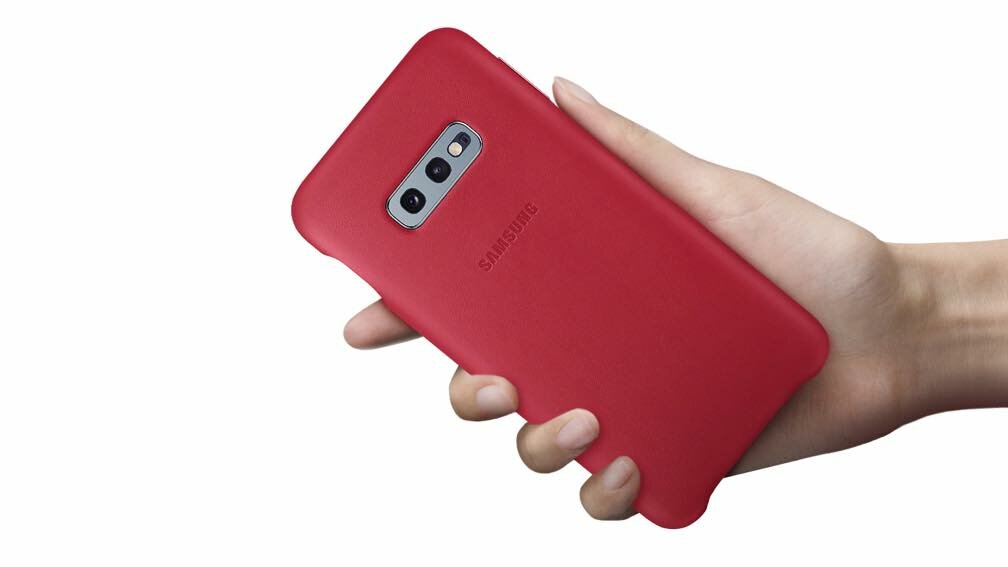 Etui Leather Cover do Galaxy S10e EF-VG970LREGWW czerwony widok na tył