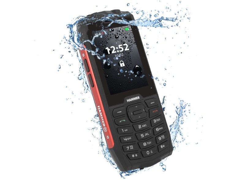 Telefon MyPhone Hammer 4 widok na telefon od lewej strony z zaprezentowaną wodoodpornością