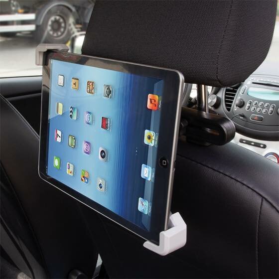Uchwyt samochodowy na zagłówek do tabletu Logilink AA0121 czarny widok na zamontowany do uchwytu tablet