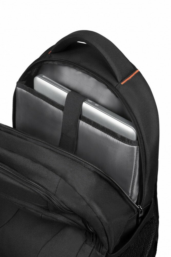 Plecak na laptopa American Tourister At Work 15.6'' czarno-pomarańczowy widok na otwarty plecak