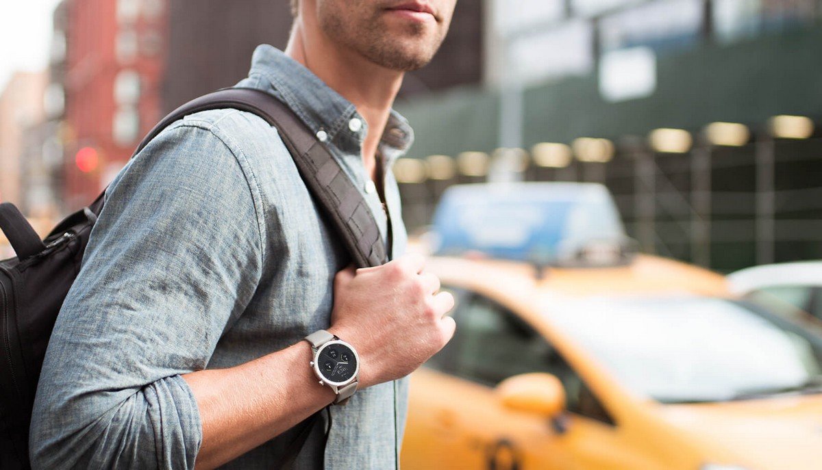 Smartwatch Ticwatch C2 Platinium srebrny skórzany pasek. Towarzysz zdrowia i fitness.