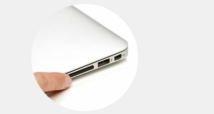 Karta pamięci Transcend JetDrive Lite 360 do MacBook 128GB TS128GJDL330  karta w laptopie