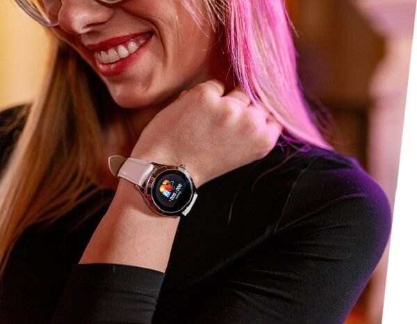 Smartwatch Garett Women Naomi TKGASW000450 widok na przód zegarka z włączoną tarczą pod kątem