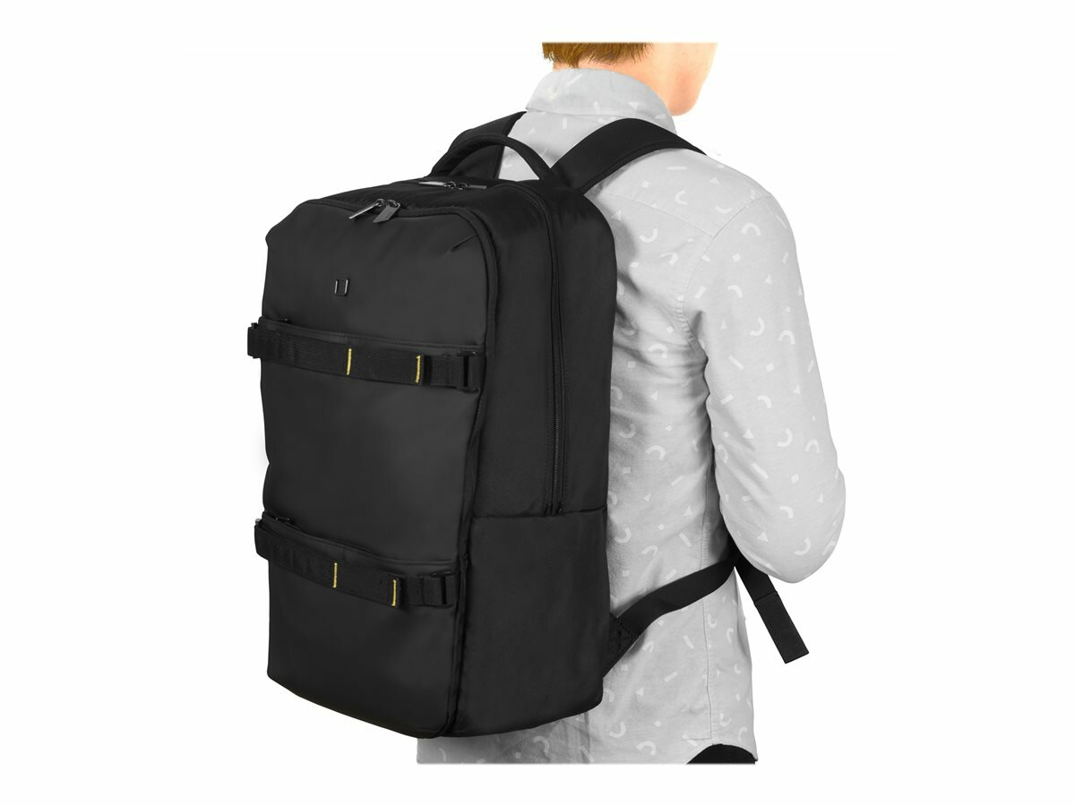 Plecak Dicota Backpack Move 13-15.6 D31765 czarny mężczyzna z plecakiem na plecach