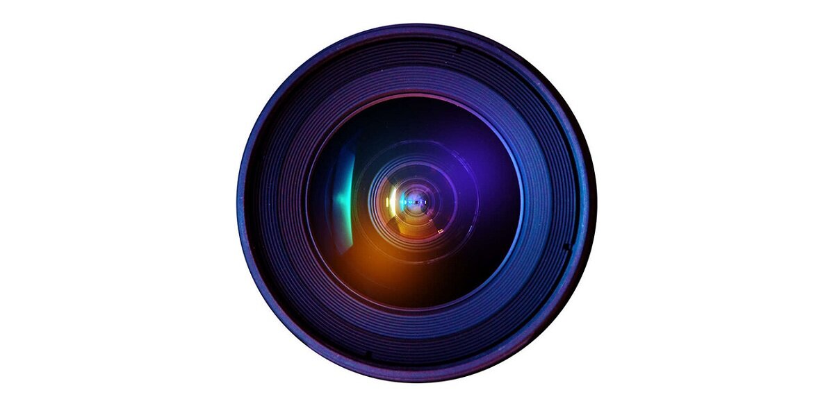 Karta Pamięci microSD WD Purple SC QD101 128GB WDD128G1P0C obiektyw kamery od przodu