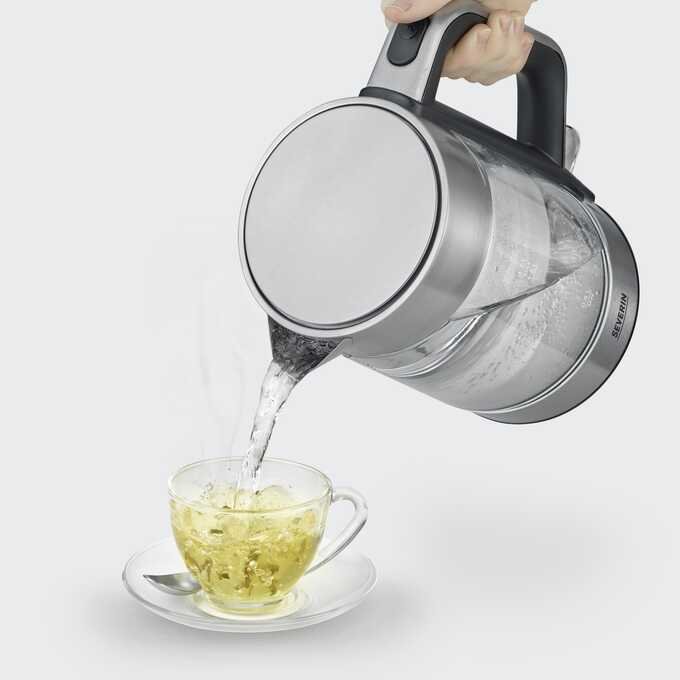 Czajnik Severin WK 3420 zalewanie herbaty w filiżance