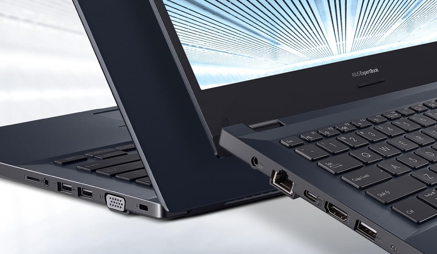 Laptop ASUS ExpertBook P2 P2451FA-EB0117R widok na lewy i prawy bok zbliżenie na dostępne porty
