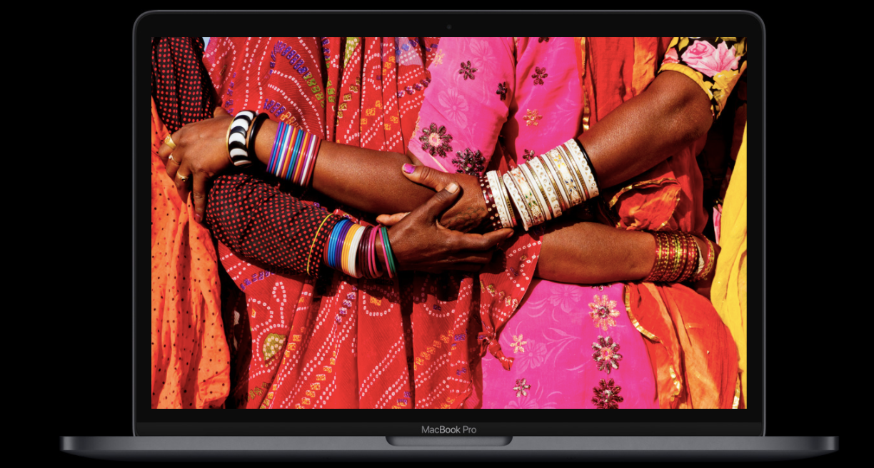 Laptop Apple MacBook Pro MYDA2ZE/A 13,3 Apple M1 256GB Srebrny widok od przodu na cały ekran