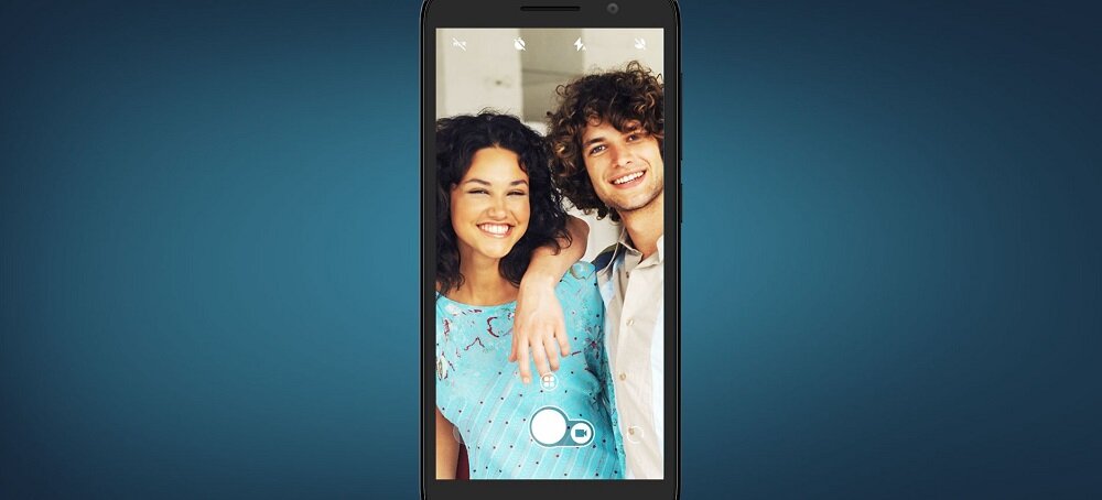 Smartfon Alcatel 1 (2019) widok na telefon z przodu