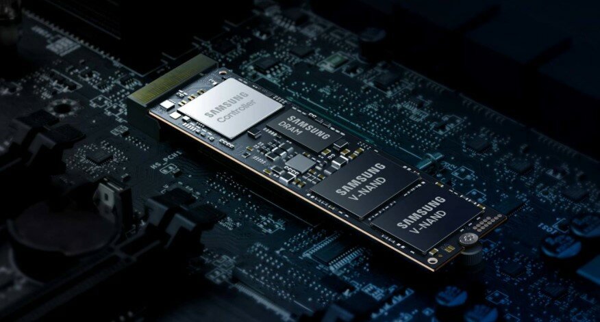 Dysk SSD Samsung 980 PRO PCle 4.0 NVMe™ M.2 SSD 2TB wygląd dysku z góry