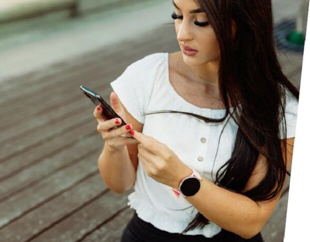  Smartwatch Garett Women Princess pokazana kompatybilność z telefonem  