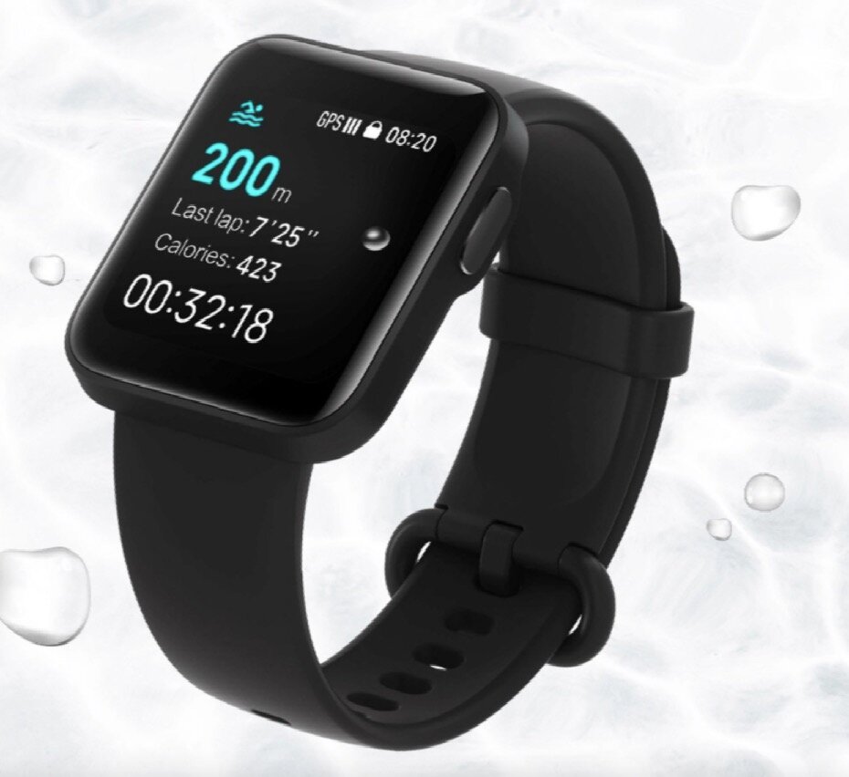 Smartwatch Xiaomi Mi Watch Lite Fitness tracker | GPS ciemnoniebieski widok od przodu na zegarek zachlapany wodą wizualizacja wodoodporności