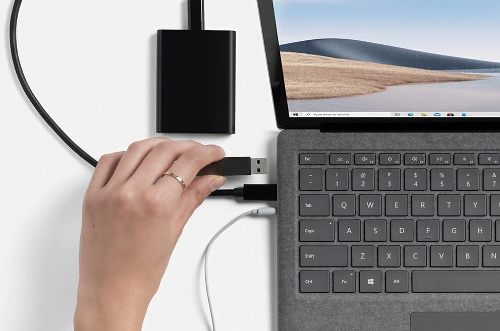 Microsoft Surface Laptop 4 Platynowy 5B2-00043 podłączone kable