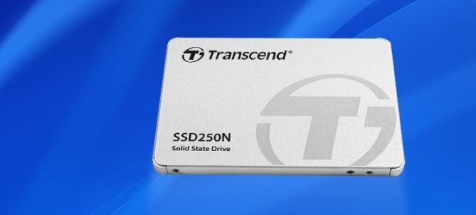 Dysk SSD Transcend SSD250N TS2TSSD250N  dysk od przodu pod kątem na niebieskim tle