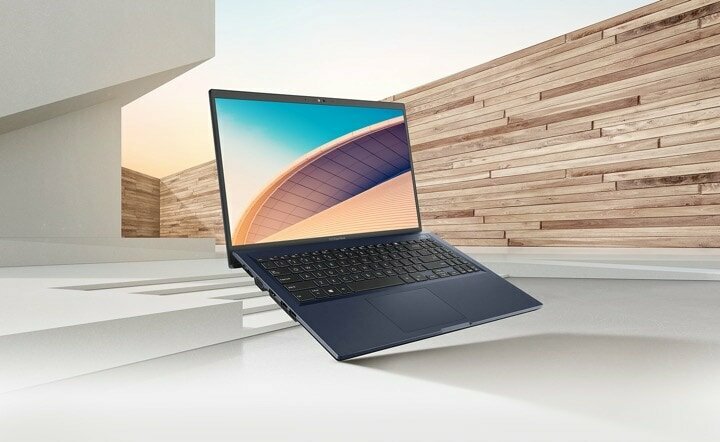 Laptop Asus ExpertBook L1 L1500 L1500CDA-BQ0474 widok na laptopa pod skosem