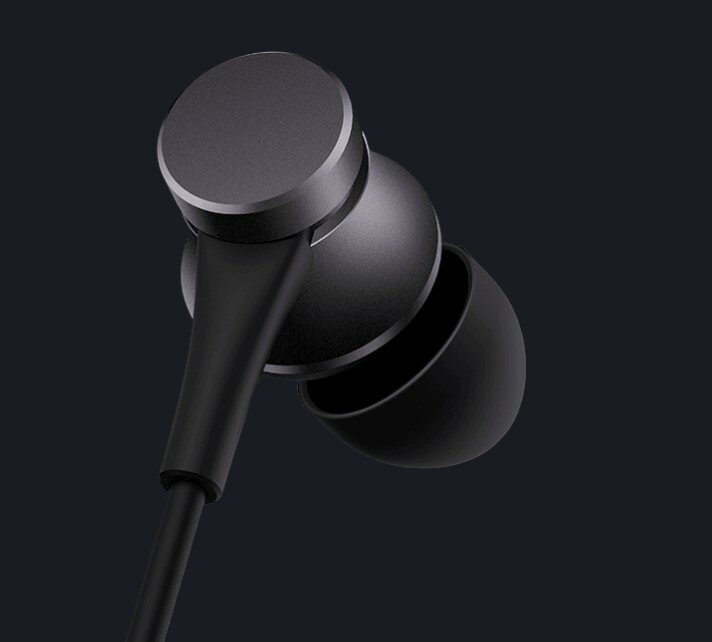 Słuchawki przewodowe Xiaomi Mi Earphones Basic Red ergonomiczny kształt