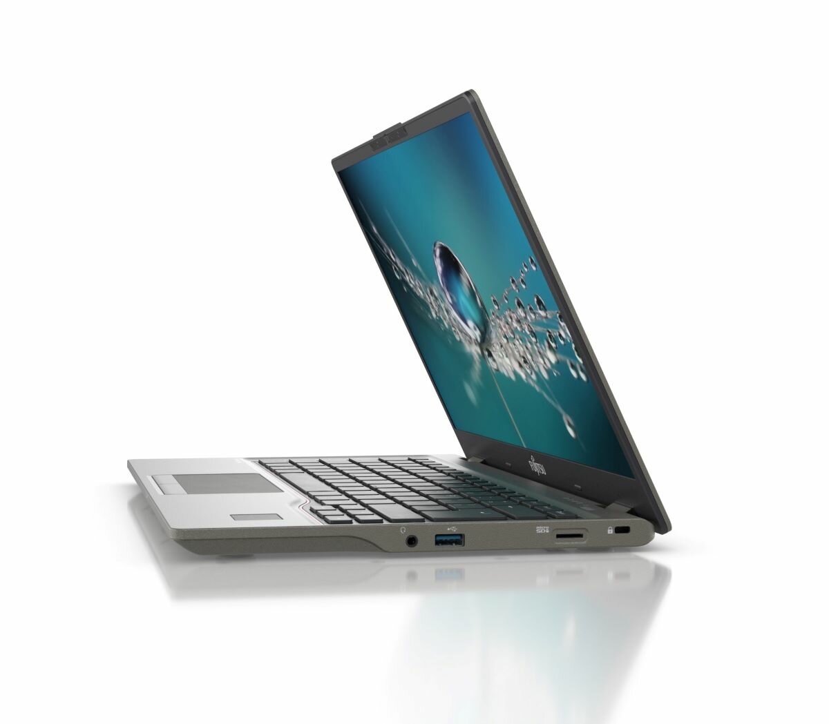 Notebook Fujitsu LIFEBOOK U7411 widok na lekko uchylonego laptopa bokiem